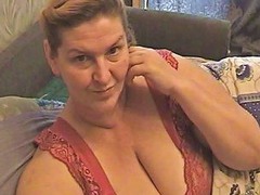 Mature Amateur Vid Shows Me Play With My Mature Tits